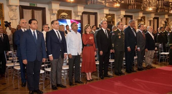 Presidente Luis Abinader resalta desafíos de República Dominicana ante el descalabro en Haití