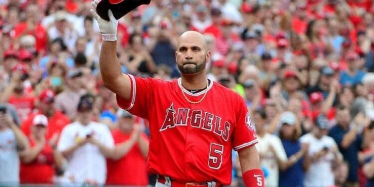 Albert Pujols dice puede vivir fuera del béisbol, “La gente sigue preguntándome si lo extraño. No extraño nada al respecto. Realmente no lo hago. ”