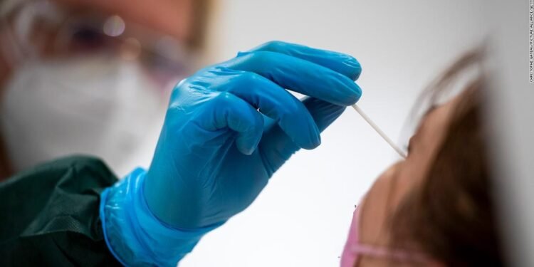 El COVID prolongado debe ser tratado como una enfermedad neurológica, advirtieron científicos de EEUU