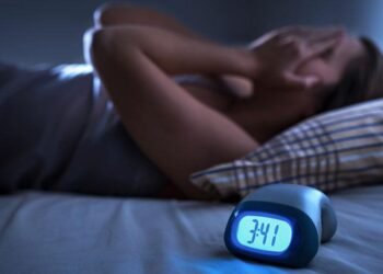 ¿Cuáles son los efectos del insomnio en el estado de ánimo?