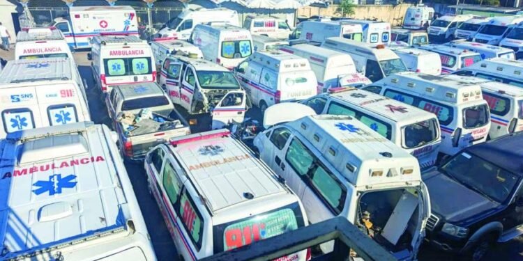 Ambulancias y personal del 9-1-1 al borde del colapso