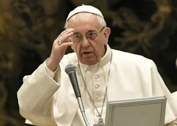 La «guerra civil» en el Vaticano contra el papa Francisco
