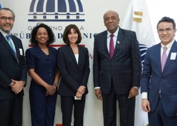 El Banco Interamericano de Desarrollo (BID)  interesado en fortalecer el sistema eléctrico dominicano