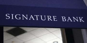 Colapsa el Signature Bank y es la tercera mayor quiebra en la historia bancaria de EE.UU.