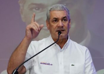 Gonzalo Castillo dice estar detenido «injustamente» y pide calma a seguidores