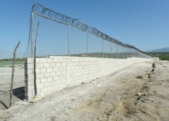 Hay retrasos en la construcción del muro entre la República Dominicana y Haití