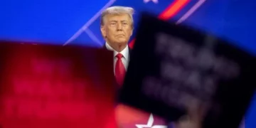 EEUU: Trump confirma la fractura del Partido Republicano en foro hecho a su medida