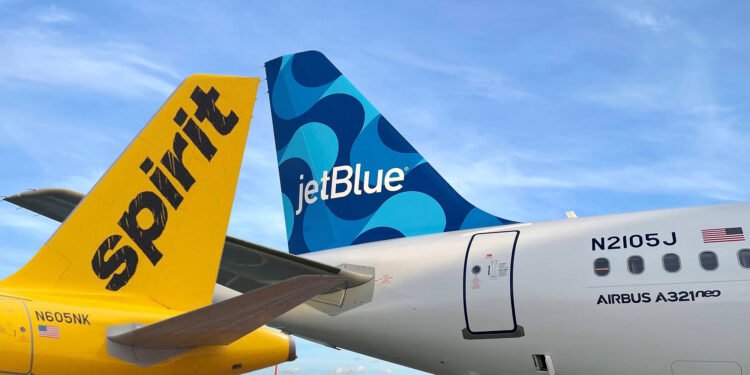EE.UU. denuncia la compra de la aerolínea Spirit por JetBlue para frenarla