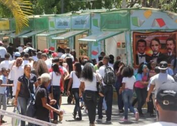 Regresa la Feria del Libro a la Plaza de la Cultura