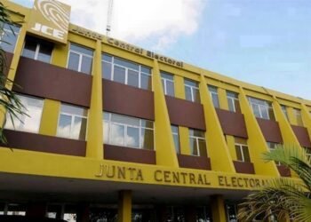 Pleno de la JCE autoriza a oficiales civiles a expedir actas de nacimiento y defunciones sin ratificación