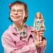 Presentan Barbie en honor a pacientes con síndrome de Down