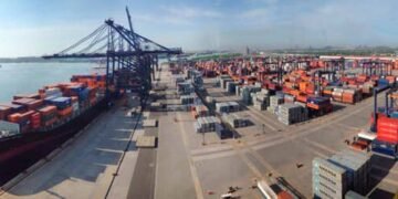 Caída de 16.56 % de contenedores importados genera déficit en Aduanas por RD$4,067.75 millones