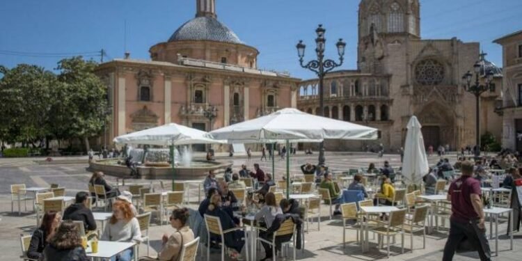 Una ciudad española prueba una semana laboral de 4 días durante un mes