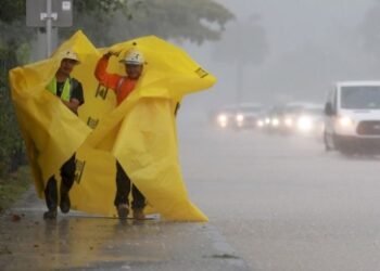 Lluvia ocurrido en Fort Lauderdale Florida, se desarrolla una vez en 100 años.