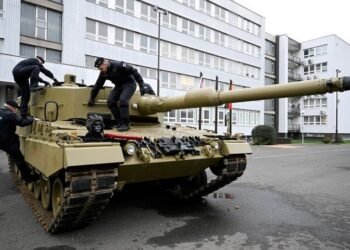 Conflicto en Ucrania dispara gasto militar en Europa a cifras de Guerra Fría