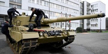 Conflicto en Ucrania dispara gasto militar en Europa a cifras de Guerra Fría