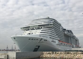 El crucero de lujo MSC Meraviglia llaga por primera vez a Puerto Plata y con mas de 4,000 visitantes
