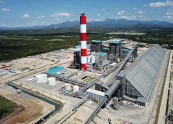 Marranzini dice ampliarán Punta Catalina mediante la instalación de paneles solares