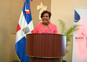 Josefa Castillo asegura servidores y técnicos bien formados garantizan profesionalización del sector asegurador.