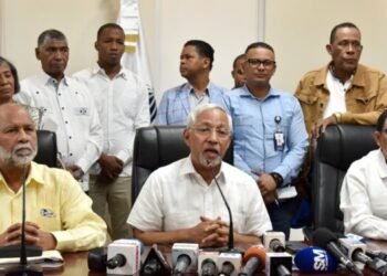 Ministro de Educación hace propuesta a la ADP para mejorar las condiciones económicas de los docentes jubilados y pensionados