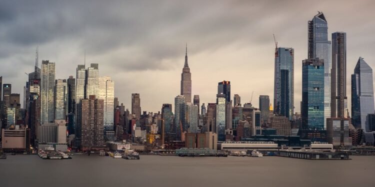 Geólogos advierten Nueva York se hunde por culpa de sus edificios