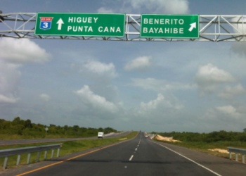 Hoteleros piden ampliación de carretera que une la Autovía del Coral con Bayahíbe 