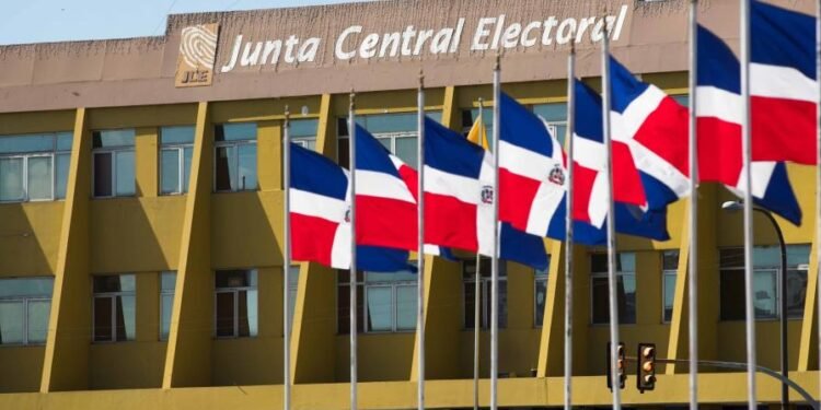 Partidos de la oposición elevan recurso a JCE contra la reserva de candidaturas