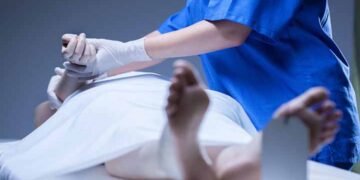 Problemas cardiovasculares y el uso de sustancias prohibidas salen a relucir como causas importantes de muertes.