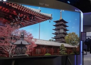 La increible televisión china de 110 pulgadas y 16K