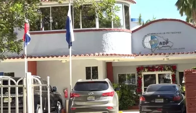 Para ADP año escolar recién concluido fue “un desastre”; Hidalgo enumera carencias en sistema educativo