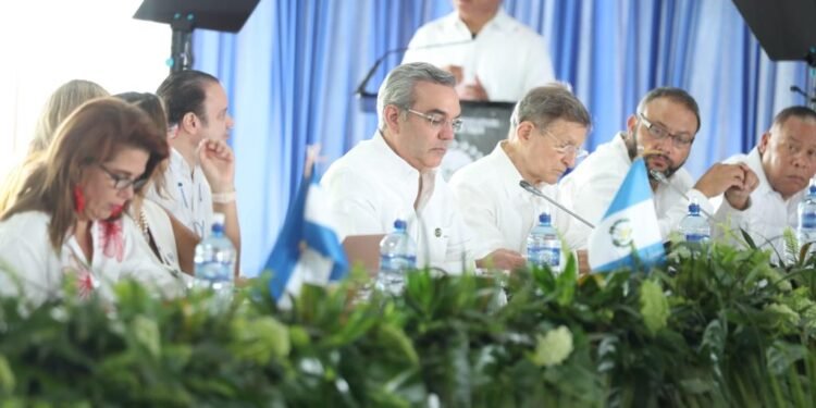 El presidente Luis Abinader propone  impulsar la cooperación para enfrentar los desafíos medios ambientales y el cambio climático