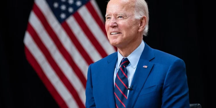 Corte Suprema de EEUU avala política de deportaciones de Biden