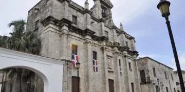 Presidente Abinader traspasa el Panteón de la Patria al Ministerio de Cultura
