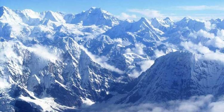Glaciares del Himalaya se derriten 65% más rápido que en década anterior