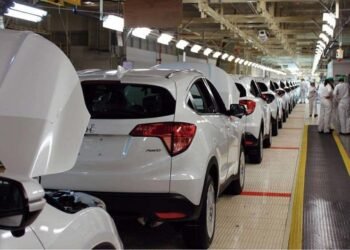 Honda revisará casi 1.2 millones de autos por problemas en cámara trasera