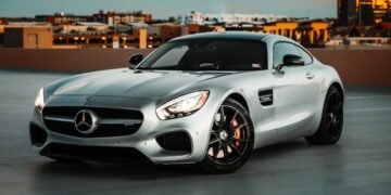 Mercedes Benz usará ChatGPT en el asistente de voz de sus coches
