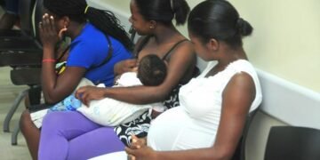 Se registran 3,000 partos de haitianas cada mes