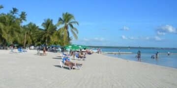 Piden al presidente que construyan en Boca Chica un muelle de cruceros turísticos