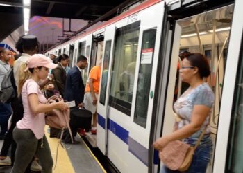 Servicios públicos en crisis se convierten en un caos para los dominicanos