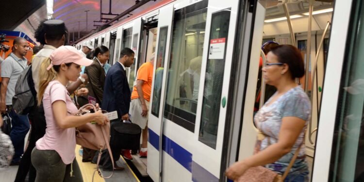 Servicios públicos en crisis se convierten en un caos para los dominicanos