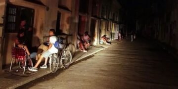 Apagones no dan tregua; interrupciones eléctricas afectan todo el país