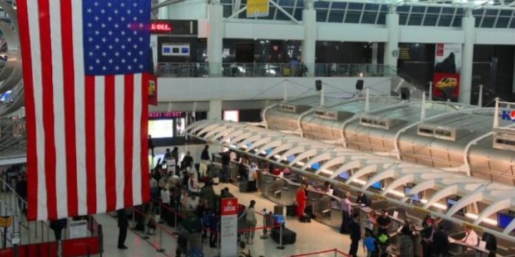 Congreso de Estados Unidos quiere reducir atrasos en vuelos