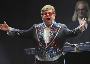 Elton John se despide de los escenarios tras «52 años de pura alegría tocando música»