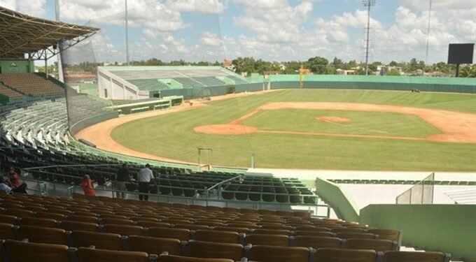 Vitelio Mejía a favor expansión de la pelota invernal en Puerto Plata