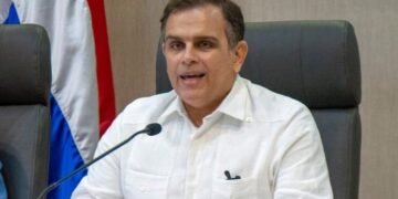 «El endeudamiento del país es sostenible» dice ministro de Hacienda; llama a no preocuparse