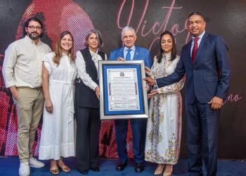 Senado de la Republica Dominicana entrega reconocimiento póstumo al cantautor Victor Victor