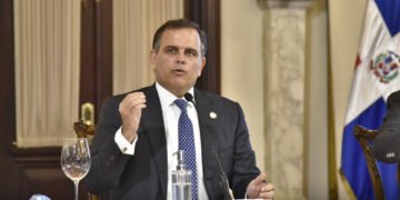 Ministerio de Hacienda informa que balance de deuda baja casi 5 puntos respecto al PIB 2020