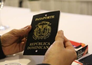 Poder Ejecutivo decreta de seguridad nacional confección y emisión del pasaporte electrónico