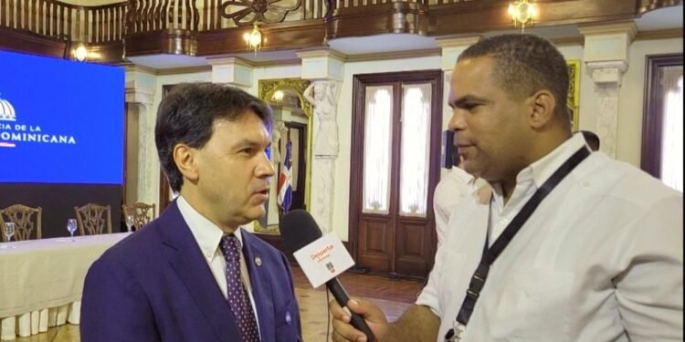 Ex jugador de Grandes Ligas Mariano Rivera, invertirá 100 millones de dólares en la construcción de la Planta de Valorización y Relleno Sanitario en Samaná