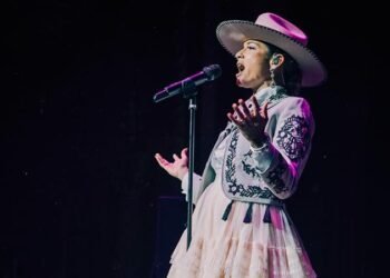 Natalia Jiménez regresa al país para presentar “Antología Parte 2” en el Teatro Nacional.